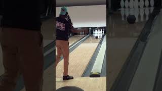 Learning To Bowl 2 Handed #twohands #bowl #likeandsubscribe