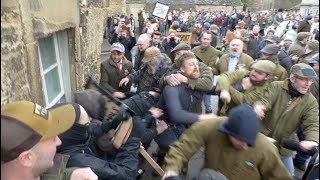 Man punched in the head at Boxing Day Hunt in Lacock, Wiltshire: Extended footage