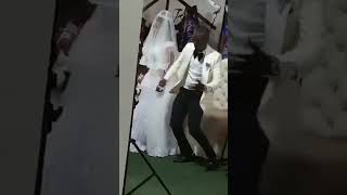 Amenifanyia mema dance during the wedding day