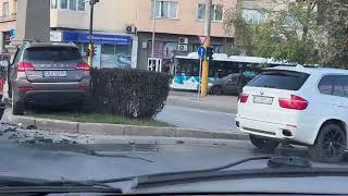 Джип се заби в орлите на Орлов мост