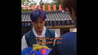 جونغكوك يبي ياخذ الشرايط وتاي من الفهاوه عطا يده😂😂💔#bts #jungkook #taehyung