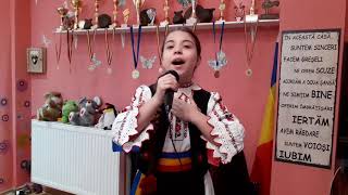 Ionela-Maria Ghip interpretează doina  " A plecat moțul prin țară " și  " Mamă cum să-ți mulțumesc "