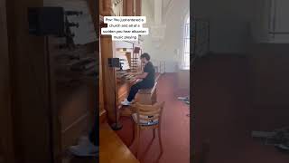 ALBANIAN MUSIC ON A ORGAN😳 #organ  #piano #albania #albanianmusic #music #funny #insane #pov