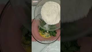 TELUR DAN BAYAM Diolah Gini Aja Pasti Enak || Bakwan Bayam #shorts #resep