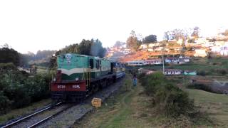 Nilgiri Mountain Railway: YDM-4 at full power approaching Summit