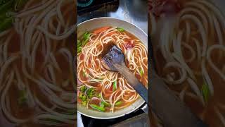 Veg Hakka Noodles 🍝 || Indian Street Food #youtubeshorts #delhifood #fun #shorts