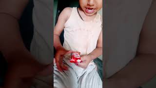 vansh ko mila kit_kat chocolate 🍫 😋 || Karvin