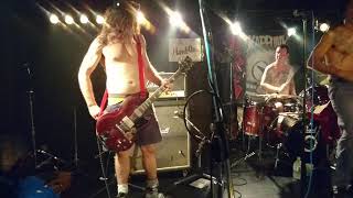 Hard-Ons - "Stop Crying" live 10-6-18 at Earthdom club in Okubo, Tokyo.