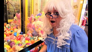 Claw Machine Challenge Granny McDonalds Crane Game Fun for Kids