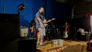 Robert Connely Farr - Shake It - Live from the Blue Front Cafe