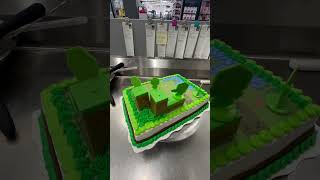 Who likes minecraft cake? #minecraftcake #cake #cakedesign #cakedecorating