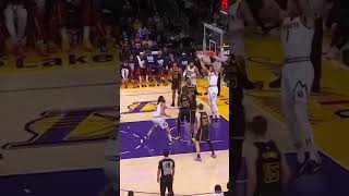 Davis Dominates! Lakers' Offensive Power Unleashed