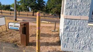 Confused New Yorker wanders into Texas state park & discovers the honor system