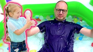 Dad vs Daughter Water Balloon Fight | Water Balloon fight for KIDS