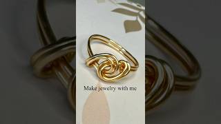 Simply make this ring yourself using 28 cm /1mm gold wire.