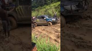 4x4 Toyota Hilux Pickup Truck Stuck In Mud #toyotahilux4x4 #toyotahilux #offroad #toyotaoffroad