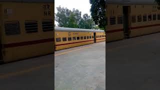 ABU ROAD WDM3A Locomotive with Ludhiana Hissar Express #shorts