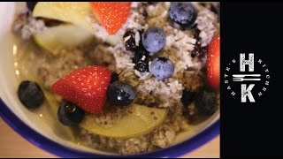 Super food, chia porridge with coconut milk, cinnamon, raisins and apple. #Ad