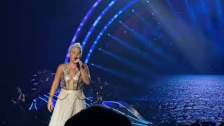 Just Give Me A Reason by Pink Live In Concert in Tacoma Washington