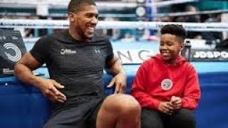 12 year-old boxer, Elijah from Nottingham meets Anthony Joshua!!!