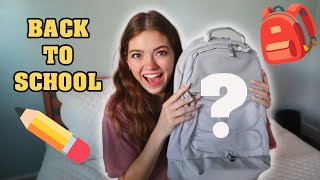 WHATS IN MY BACKPACK 2024