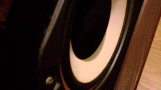 Bass Sweep (Fisher STV-720 Speakers Woofer)