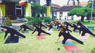 Yoga Flow Dance - Bunda by Melly Goeslaw