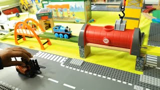 Build and Play toys Fire Truck, Trains, Tractor, Police Cars, Excavator, Trucks & Construction Toy V