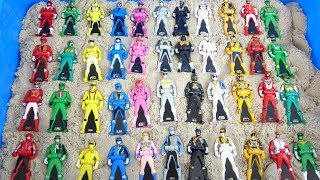 Power Rangers' History Play with Kinetic Sand Color Heroes