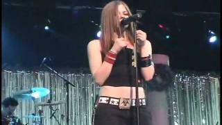 Avril Lavigne - Live at KIIS FM Jingle Ball [California] - 19/12/2002